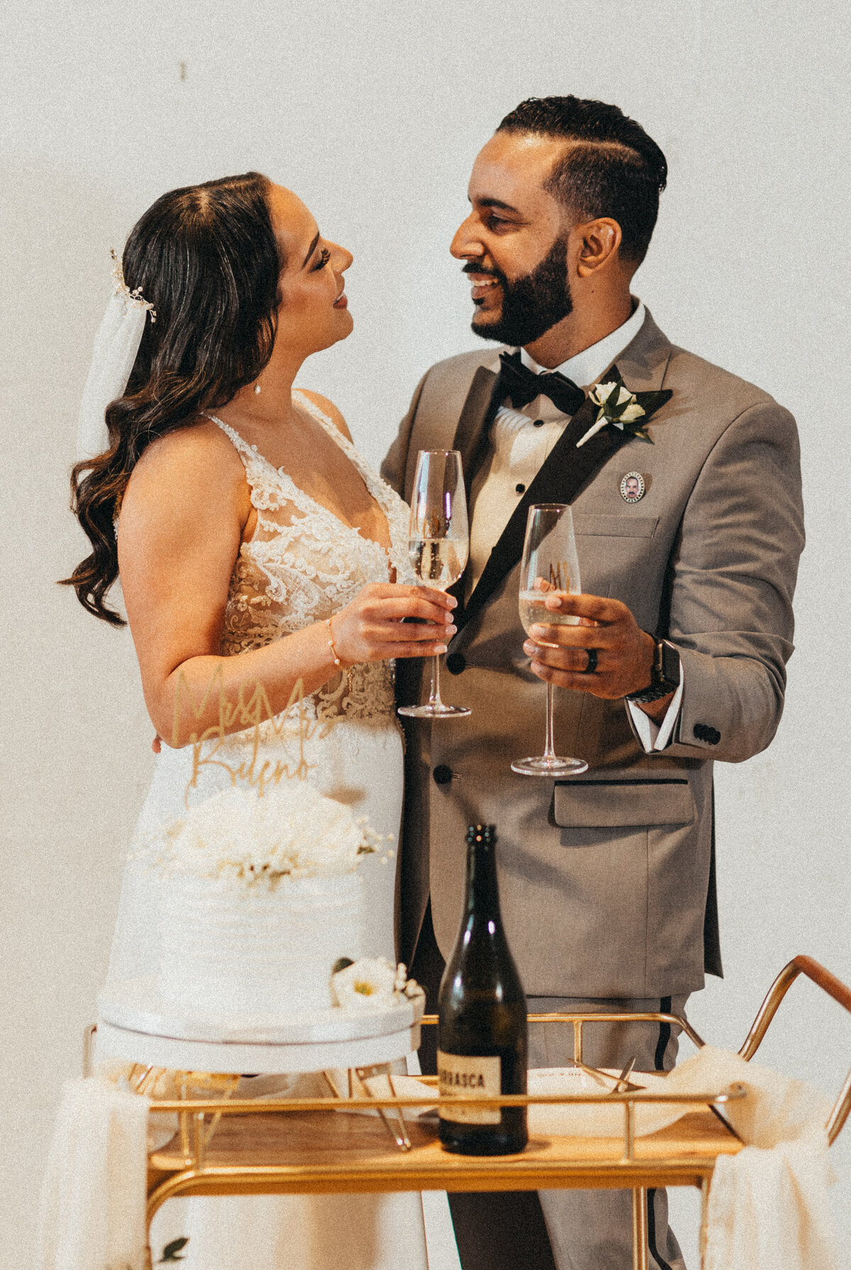 ariel-amir-photo-hotel-haya-elopement-chantilly-chic-celebrations-7