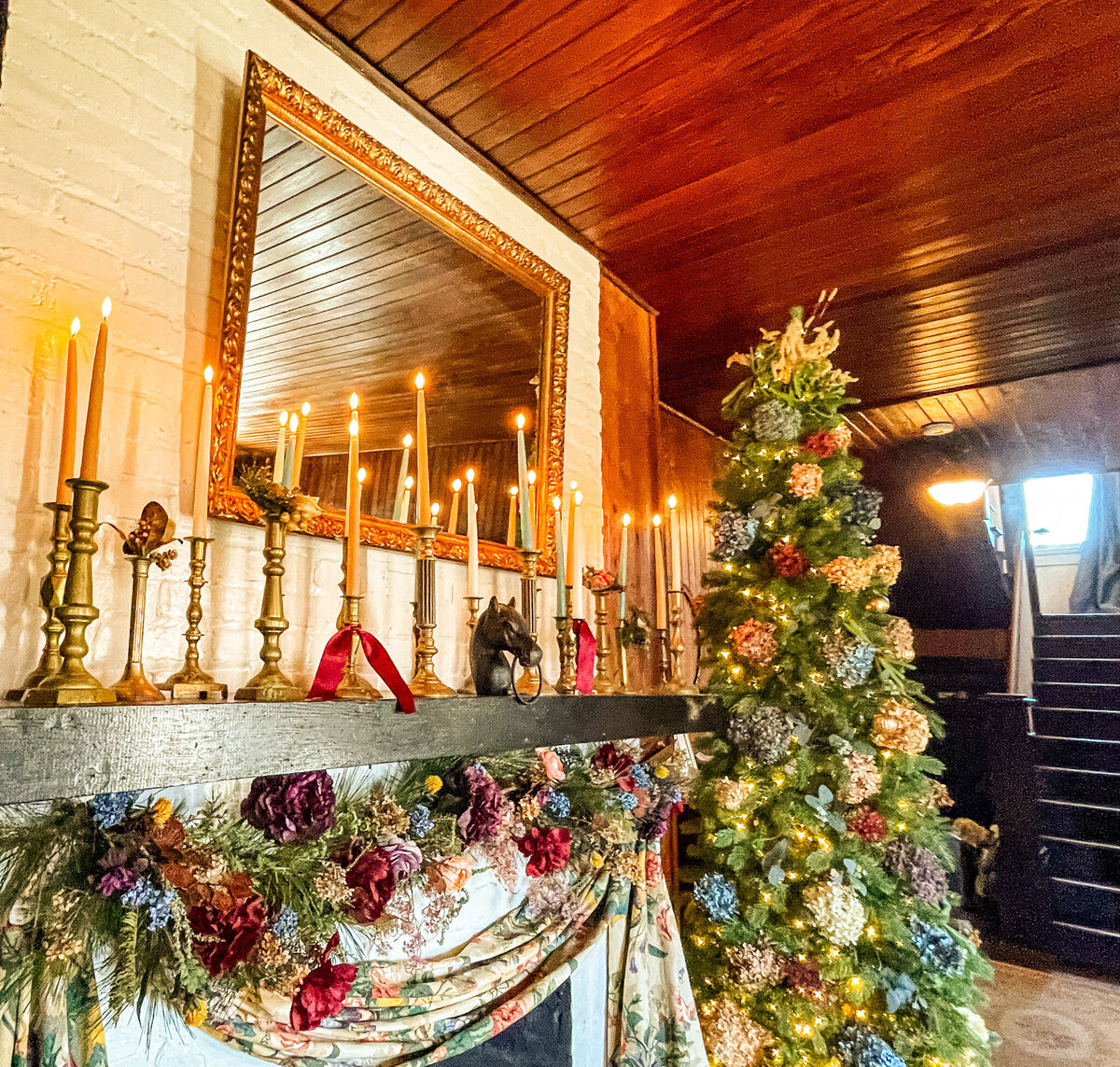 Mountain-Laurel-Farm-Christmas-Mini-Session-Photo-Venue205