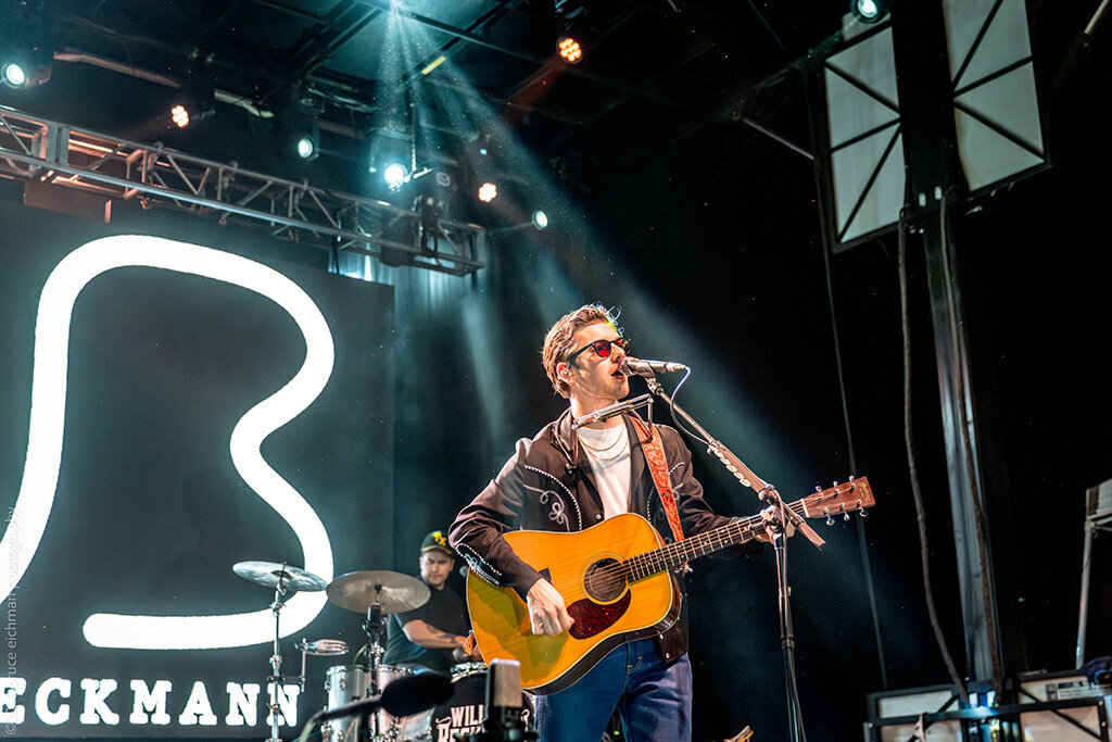 Poteet Strawberry Festival Entertainer Websize
