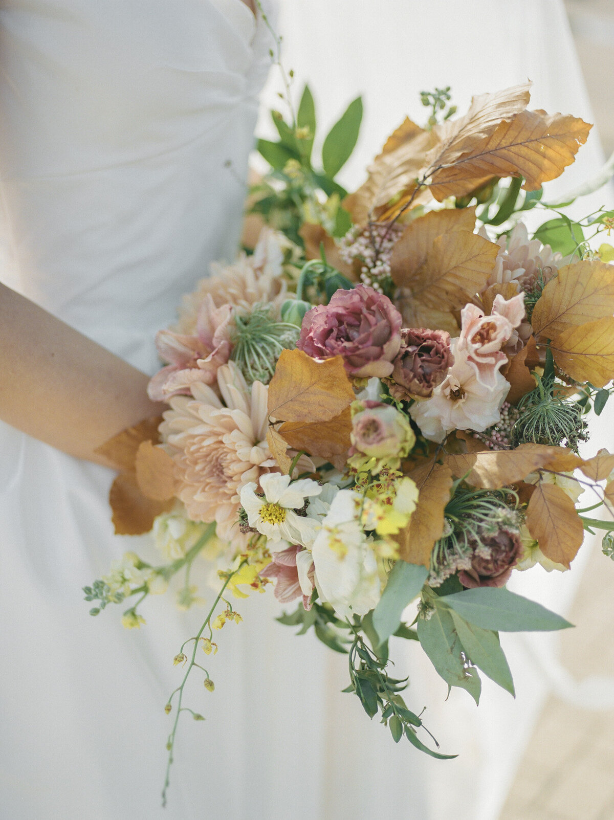 warm, soft, fall bridal bouquet in Detroit, Michigan