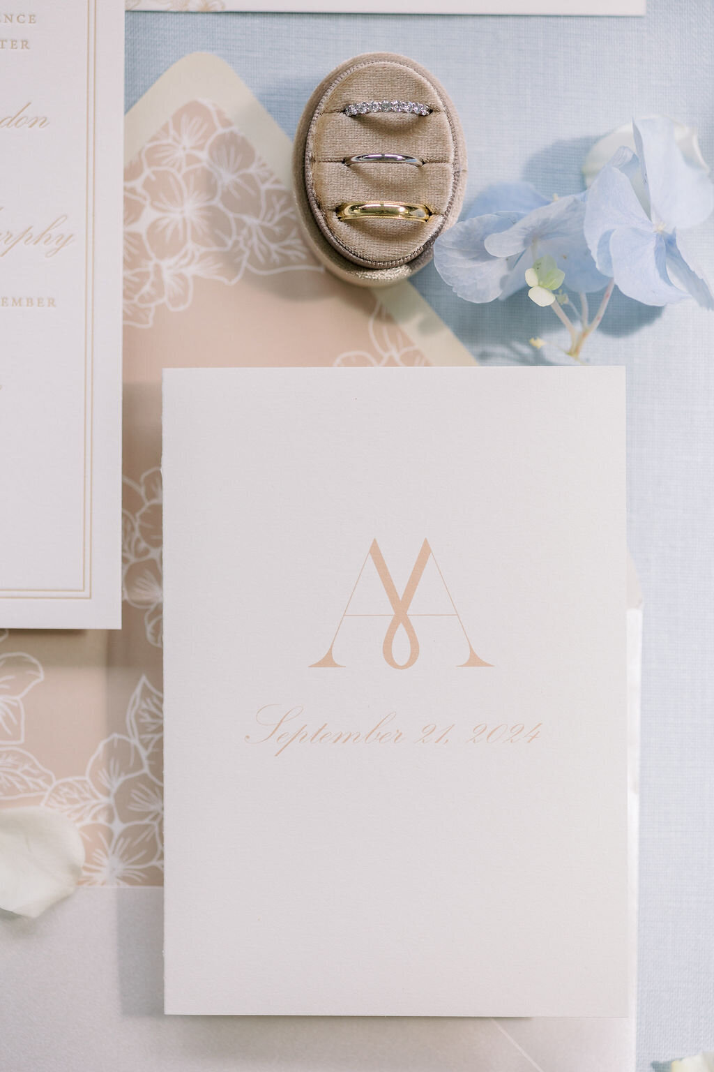 custom-wedding-monogram-classic