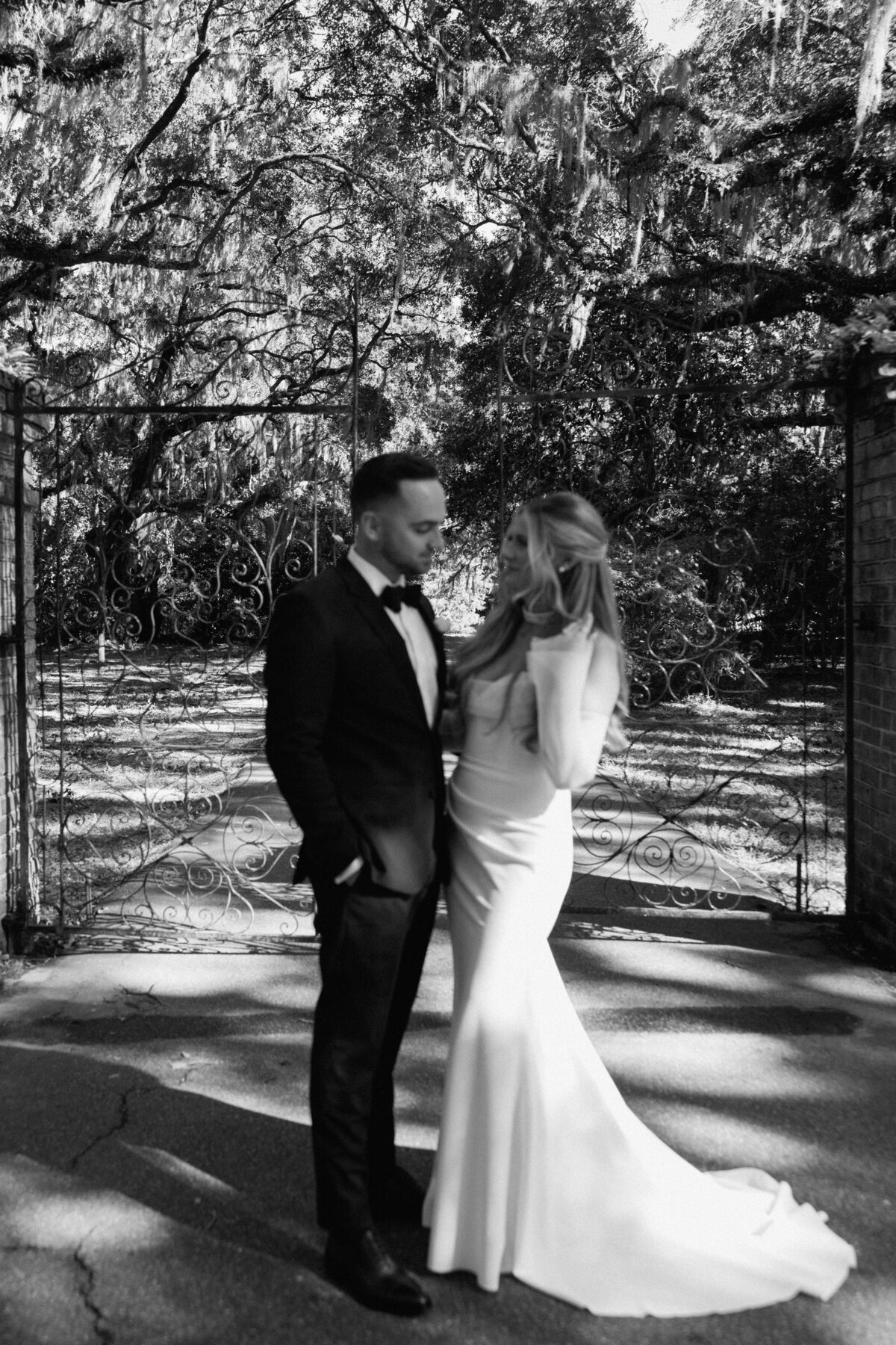 Timeless-Charleston-Tent-Garden-Party-Wedding-PC7A0974