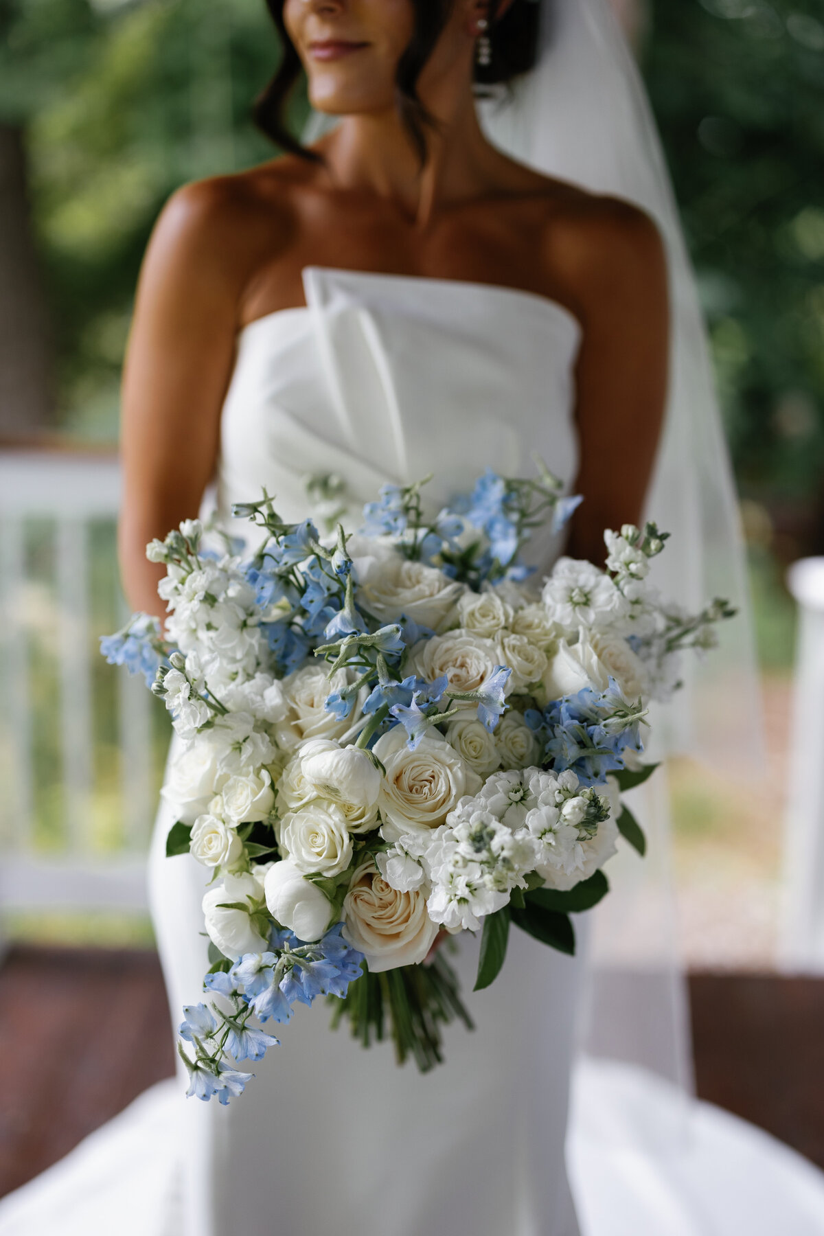 A-Matter-of-taste-at-tapawingo-wedding-bouquet