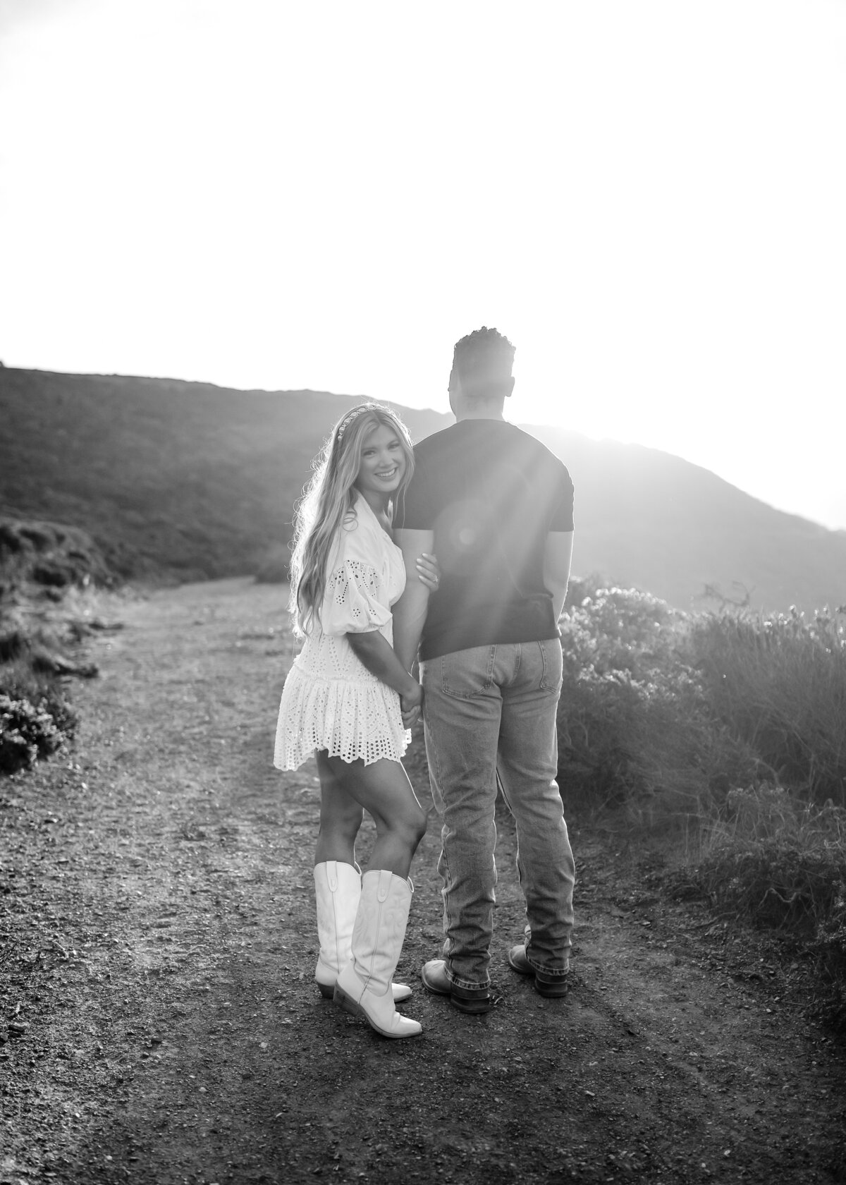 10292022_Julia+JadenEngagements_RodeoBeachCA_AnjaJensenPhotography-109