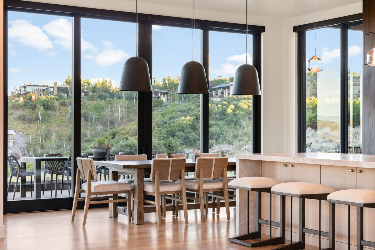 Mid-century modern dining room design by Park City interior designer Chalet + Co.