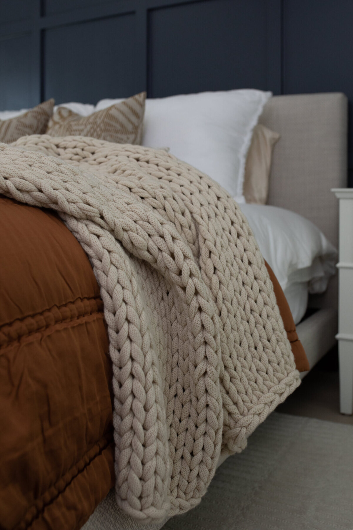 bedroom-mountainfalls-14-scaled