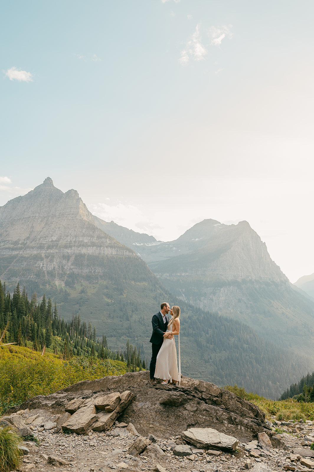 vintage-hollywood-glacier-national-park-elopement-presley-gray-photo1198