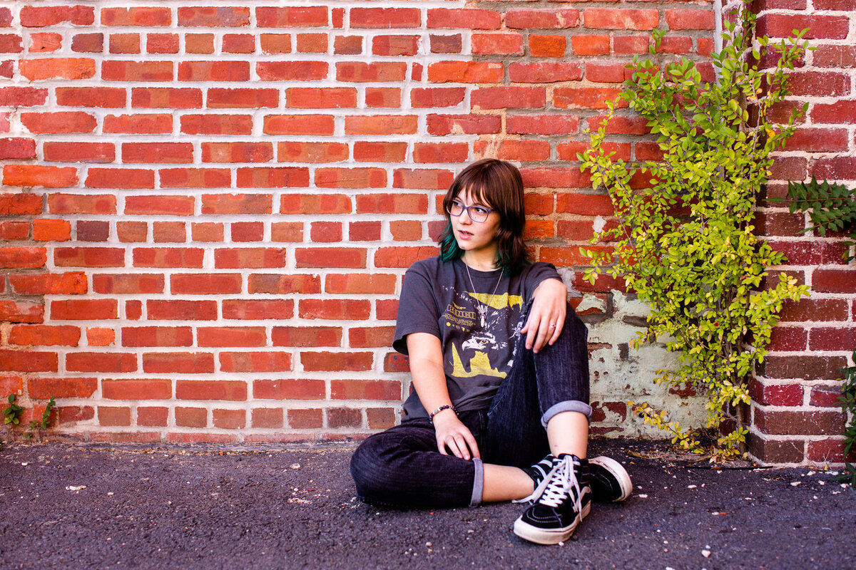 Burke VA Senior Portraits, Senior photographer Burke VA, high school senior photos, professional senior photos near me
