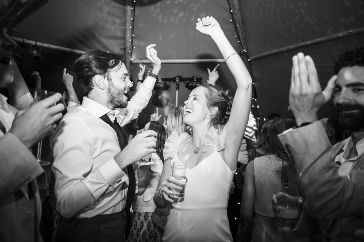 Late-night-wedding-photos-1001