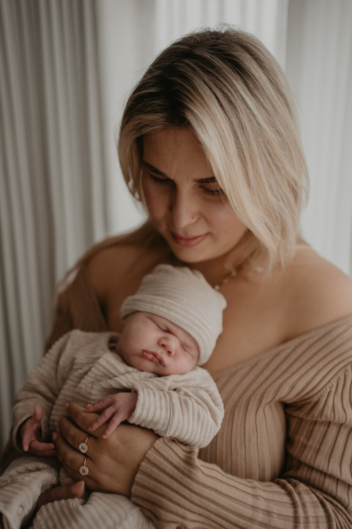 Momentjes&Zo-newbornshoot-baby-fotograaf-Diessen_35