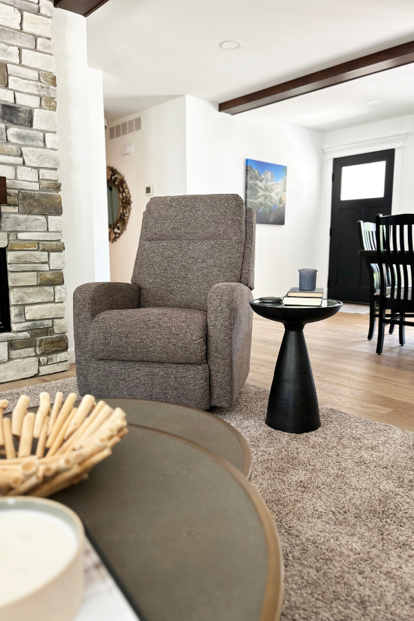 Design No7 Interiors - Anything But Basic (11)