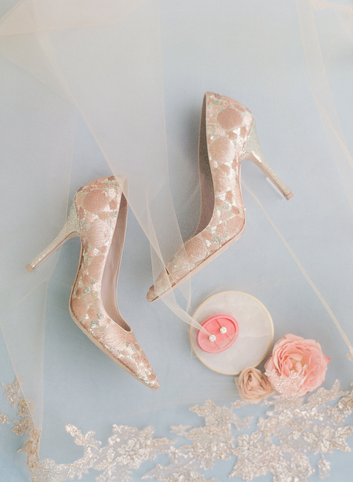 max-owens-design-jose-villa-wedding-06-shoes