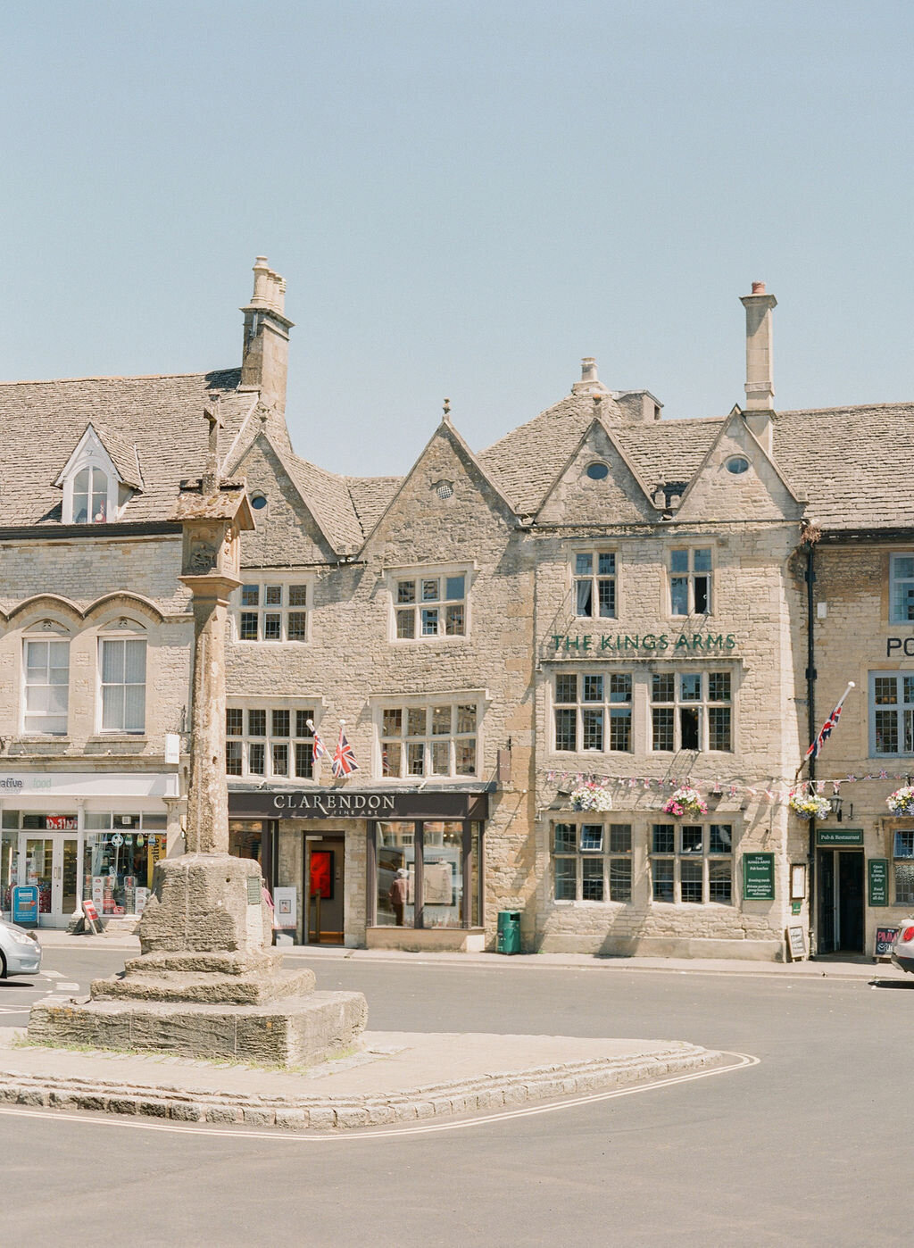 belle-vie-luxury-womens-retreat-cotswolds-england-4