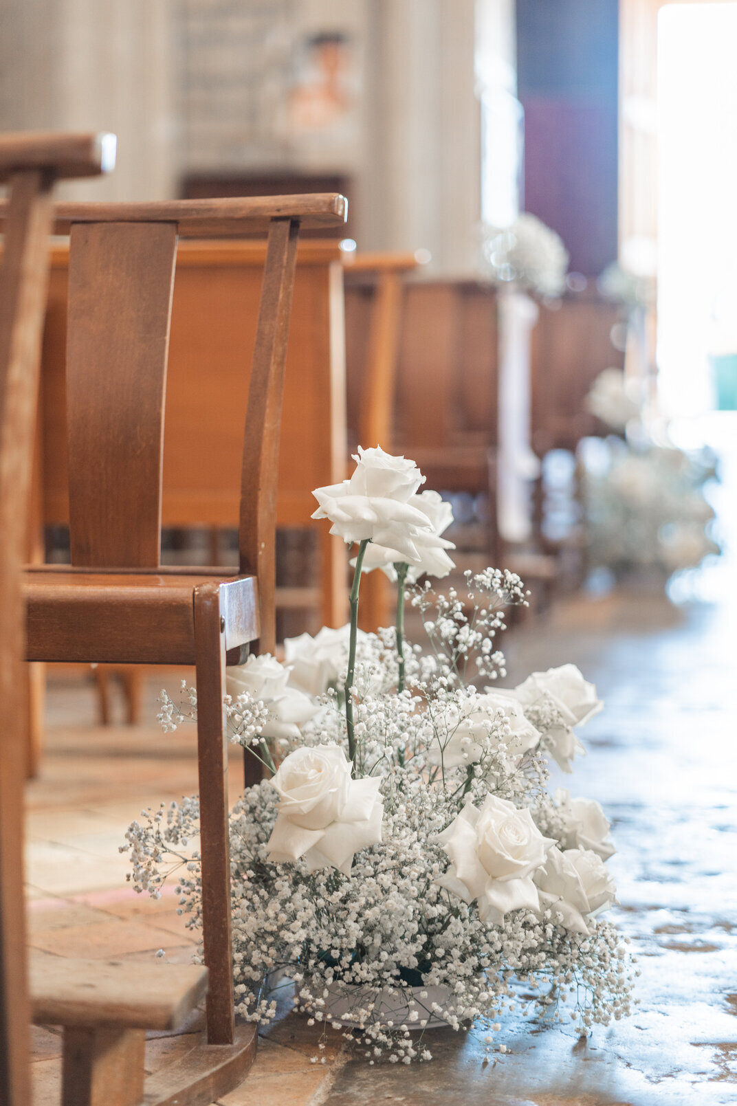 arrangements-floraux-allee-eglise-blanc