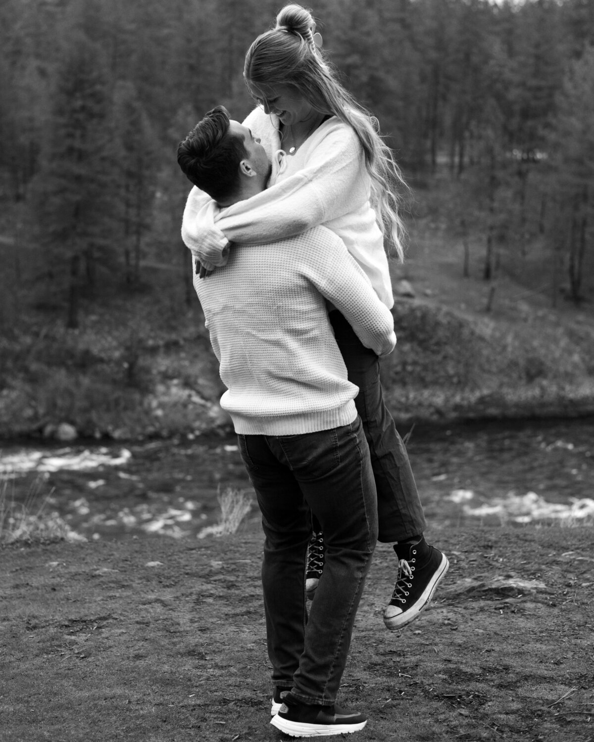 moody_bowl_and_pitcher_riverside_state_park_spokane_washington_engagement_session_05