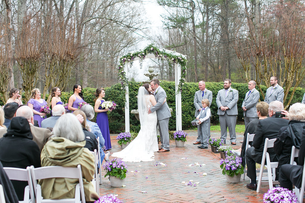 NiceWeddingAppleBlossomPlantationShelbyDickinsonPhotography208