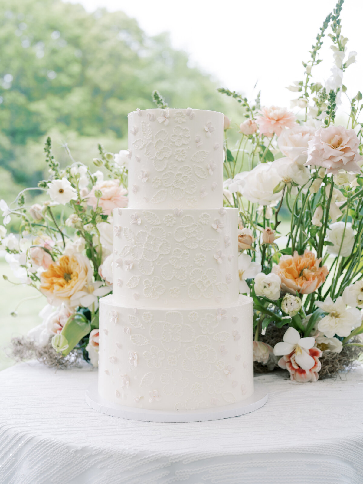 classic-vanilla-wedding-cake-blush-sarah-brehant-events