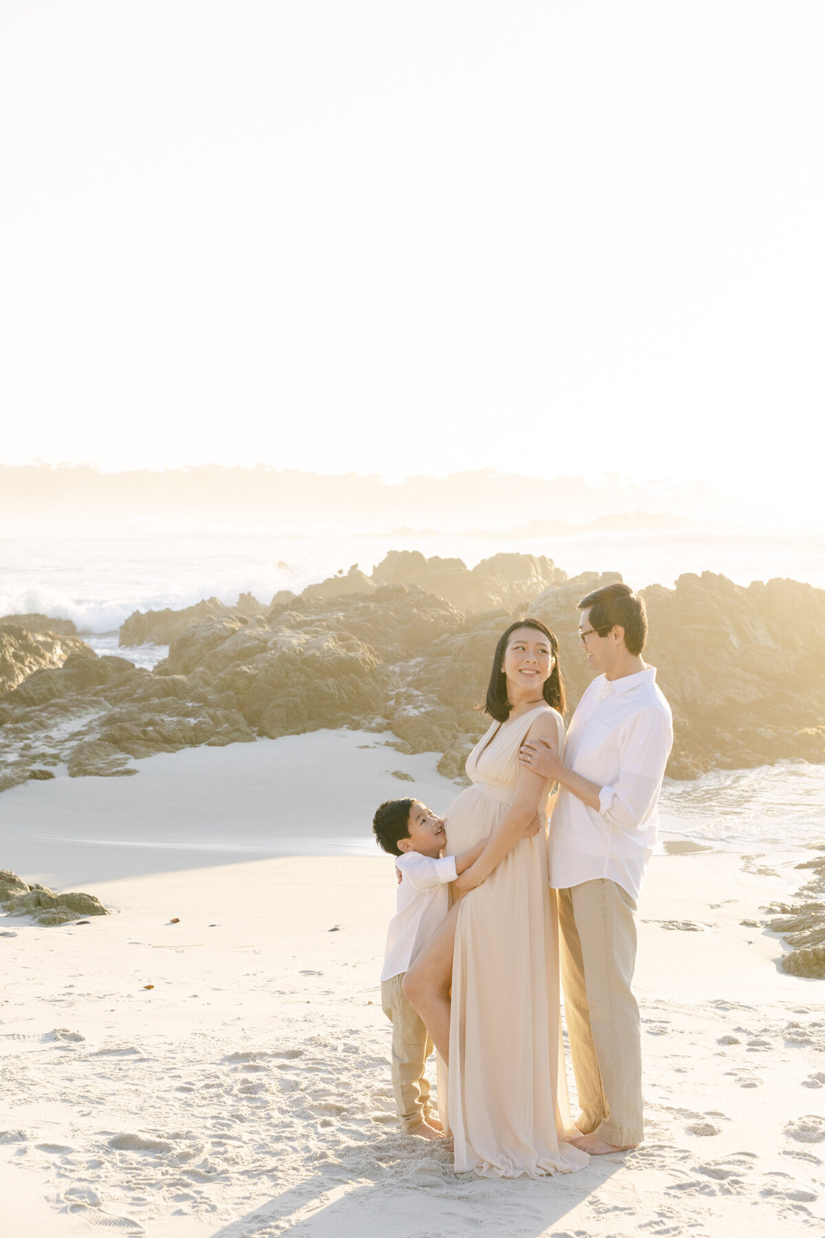 PERRUCCIPHOTO_PEBBLE_BEACH_FAMILY_MATERNITY_SESSION_22