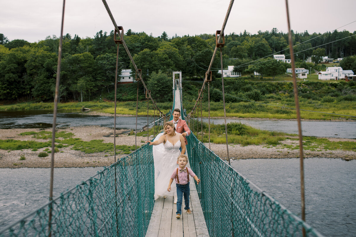 priceville-footbridge-new-brunswick-wedding