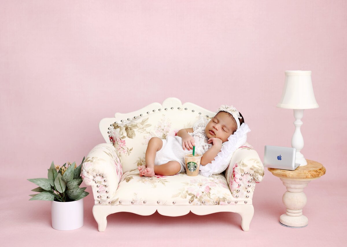 Charlotte-Newborn-photographer140