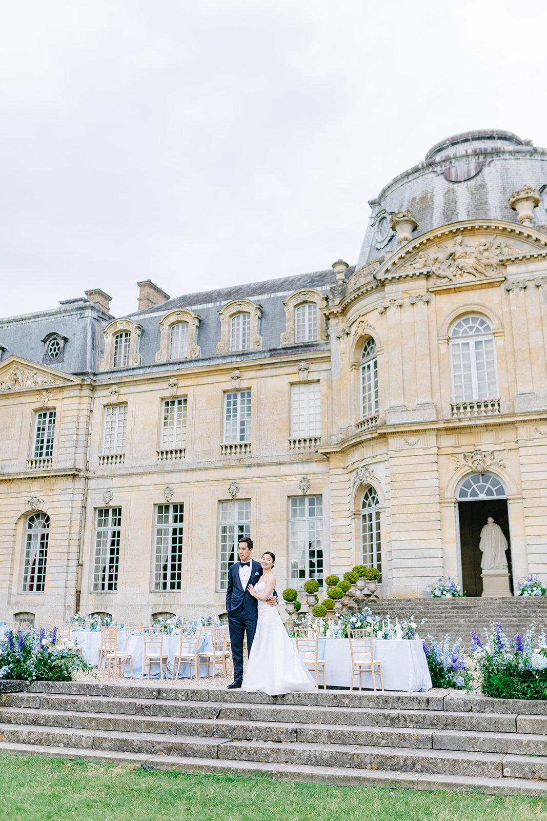 MorganeBallPhotography-Wedding-ZoeEdward-10-ChateauChamplatreux-LoveSessionpart02-5-2846