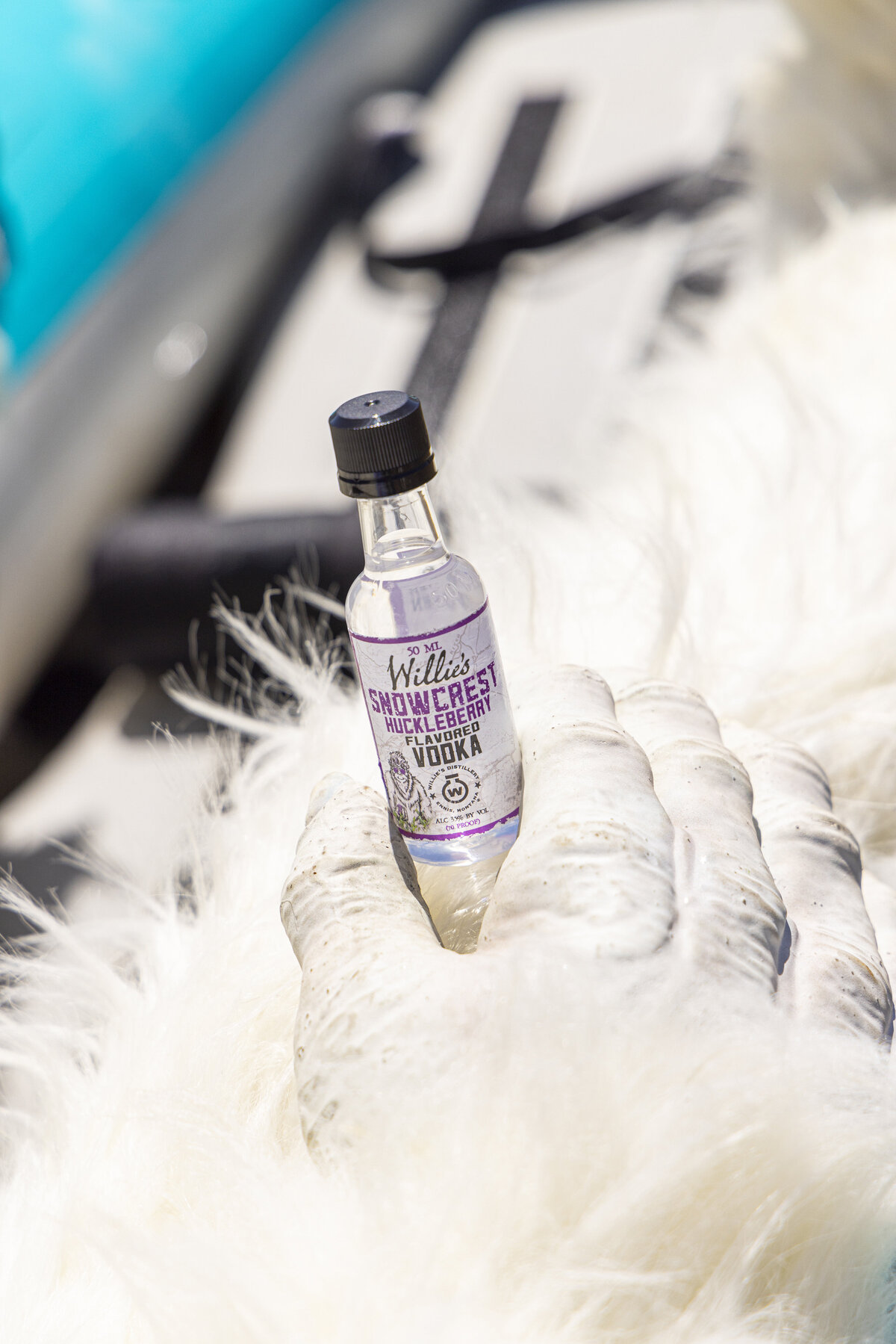 Shanna-Mae-Photography-Montana-Photographer-Business-Brand-Lifestyle-Beverage-Product-Distillery-Snowcrest-Vodka-014