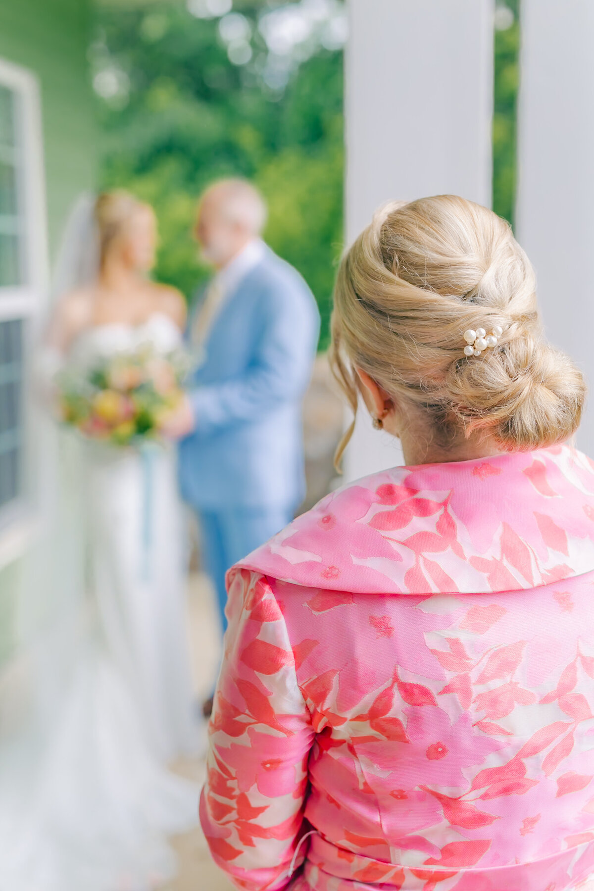 Sneak Peeks Creekside at Colliers End May Wedding | Lauren Elliott Photography | Emily & Kyle Anderson -72