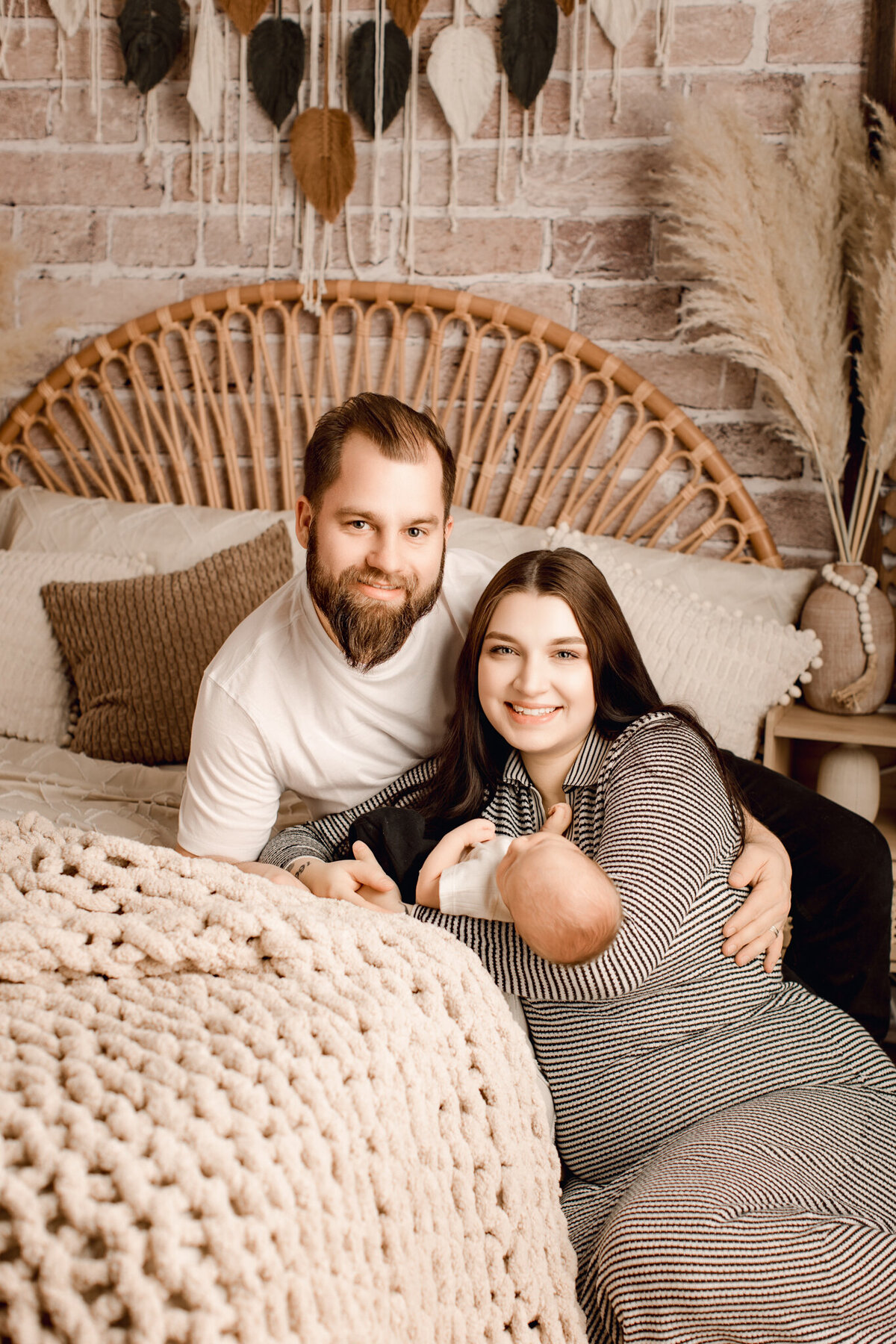 Lifestyle newborn photography NW Arkansas, best lifestyle newborn photography Fayetteville Arkansas, professional newborn photos near me, newborn photography packages