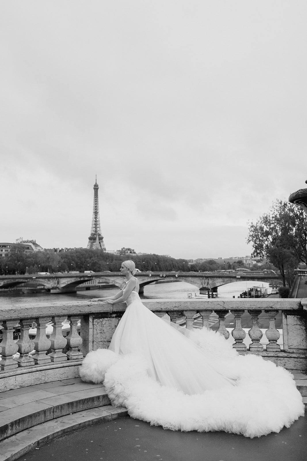 Dylan-Pariety-Couture-Paris-Engagement-Pre-Wedding-Larisa-Shorina-Destination-Photography-90