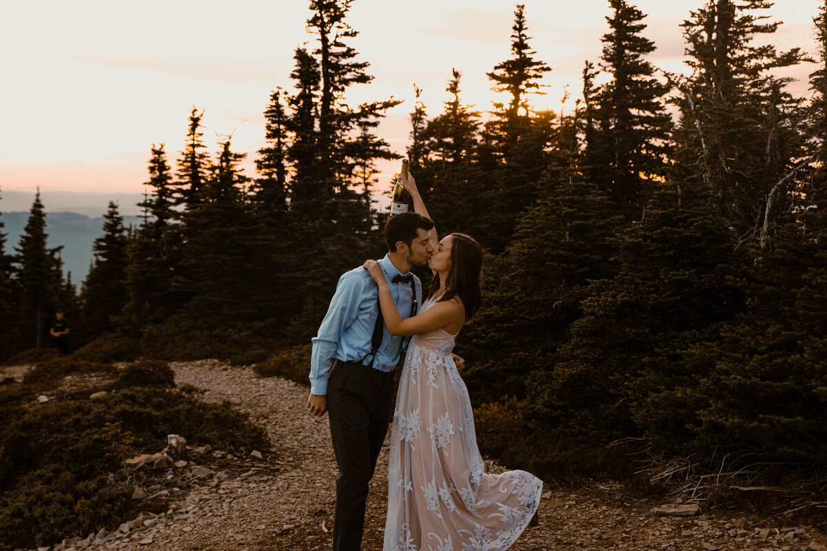 Duluth-MN-Elopement-Photographer-Roots-Revival-0673