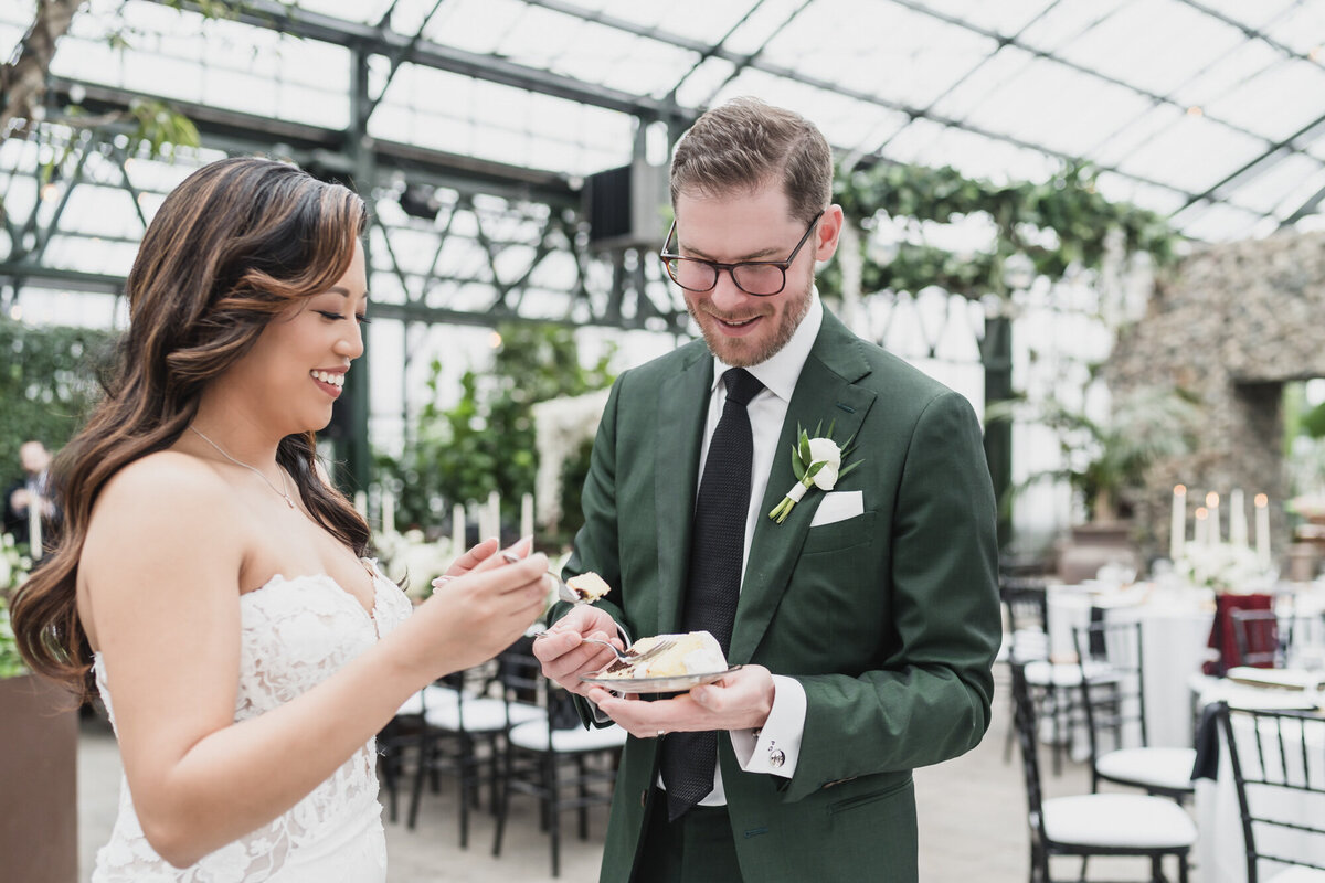 A MAGICAL WINTER PLANTERRA GARDEN WEDDING WITH A GREEN COLOR PALETTE IN WEST BLOOMFIELD, MICHIGAN PROVIDED BY KARI DAWSON PHOTOGRAPHY84