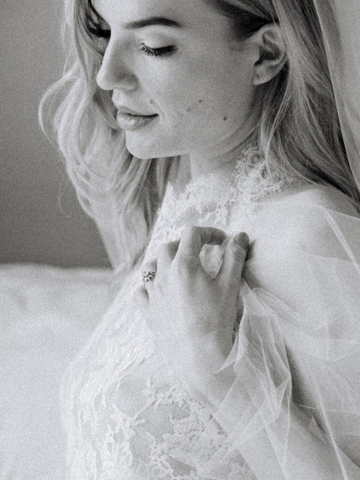bridal boudoir portraits at the plaza-11
