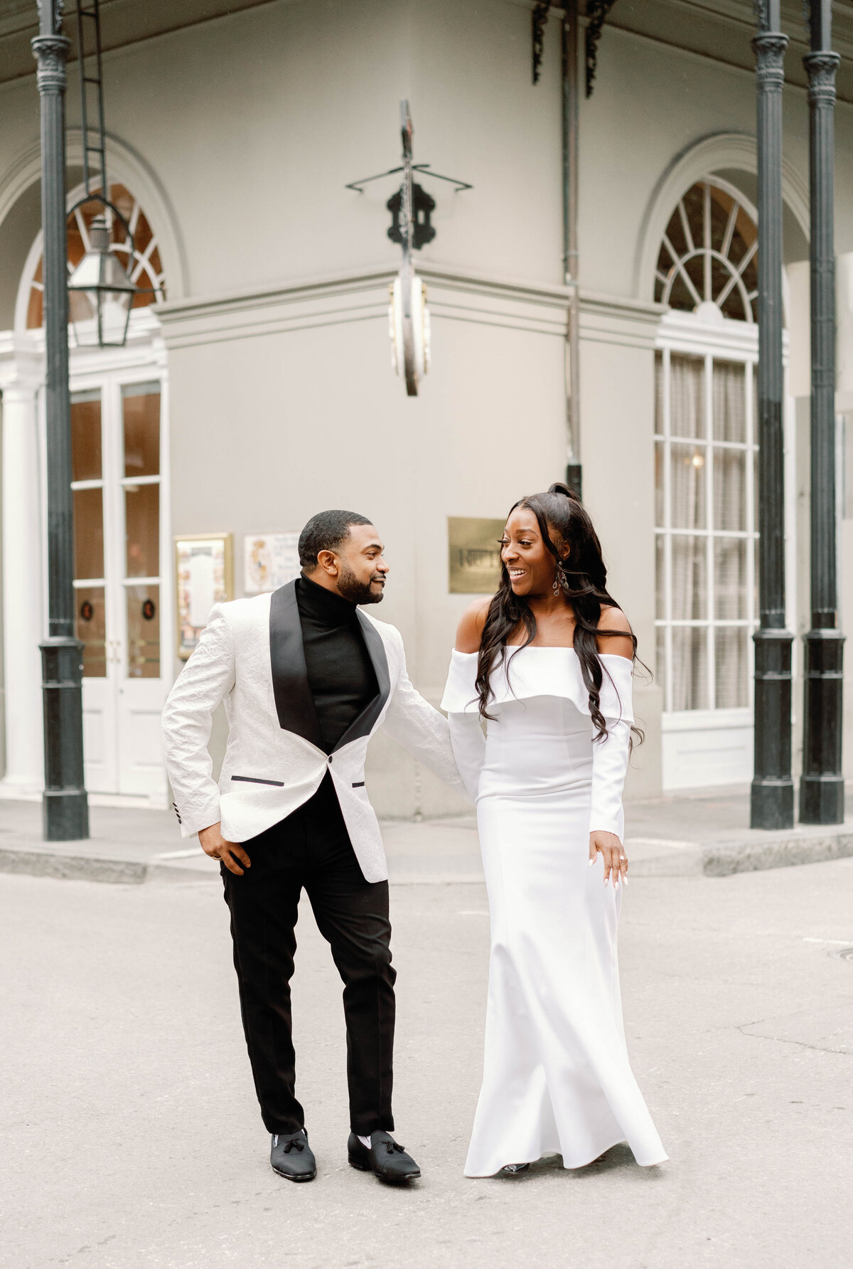 Ultra-Glam-New Orleans-French-Quarter-Engagement-Session-Photos-09534