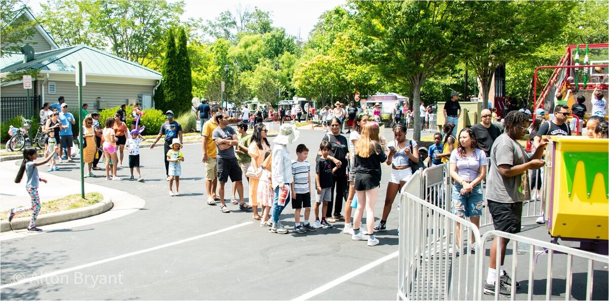 SR20th-003_WEBCommunity Anniversary Festival