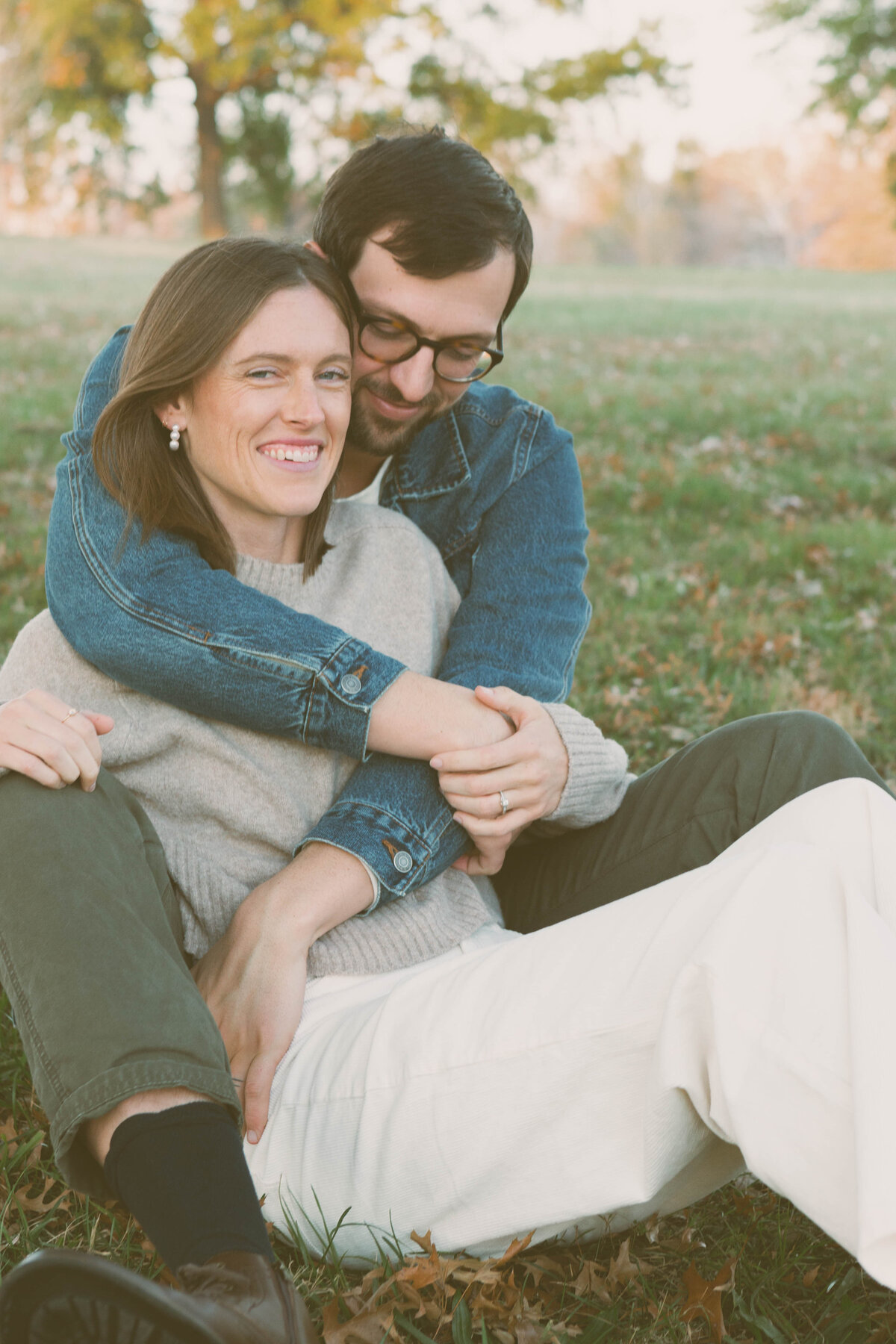 Romantic Autumn Couples Session at Stephens Lake Park Columbia MO110523--0011