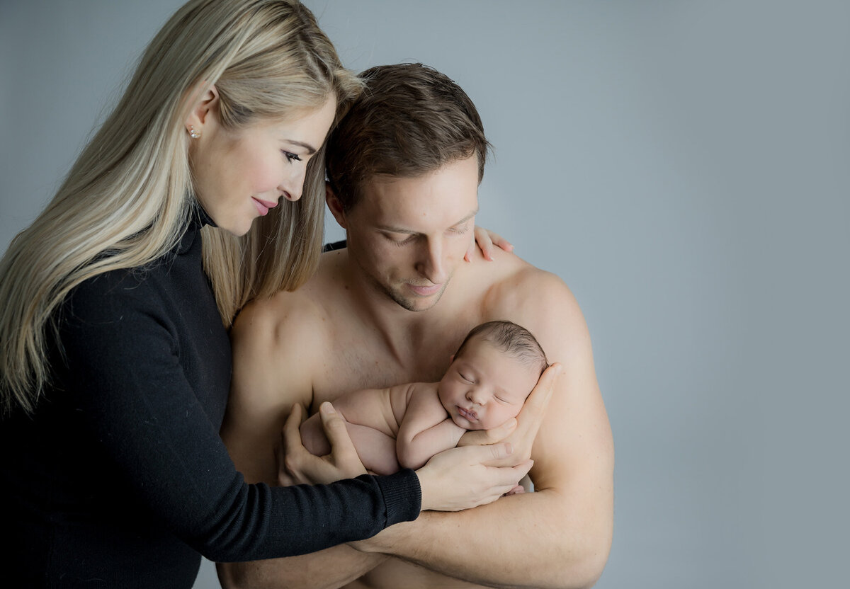 melissa-lamb-newborn-studio-ottawa-grey-loft-studio-2023-18