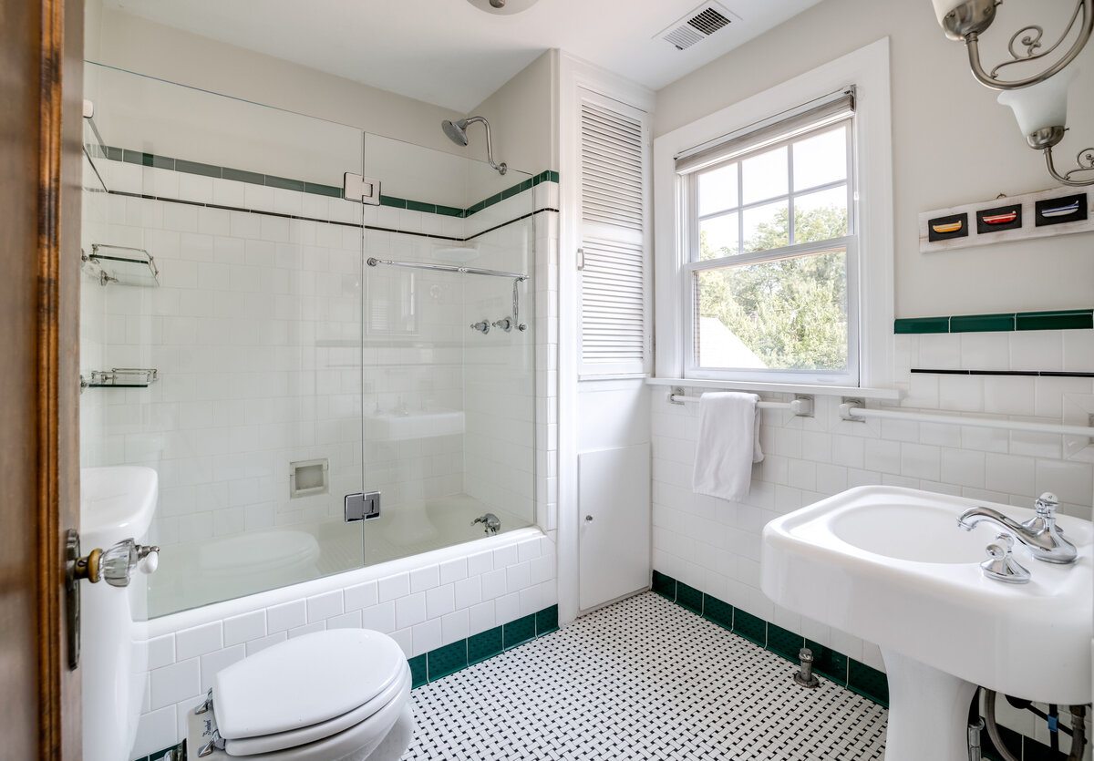 Sec. bed-bath-2