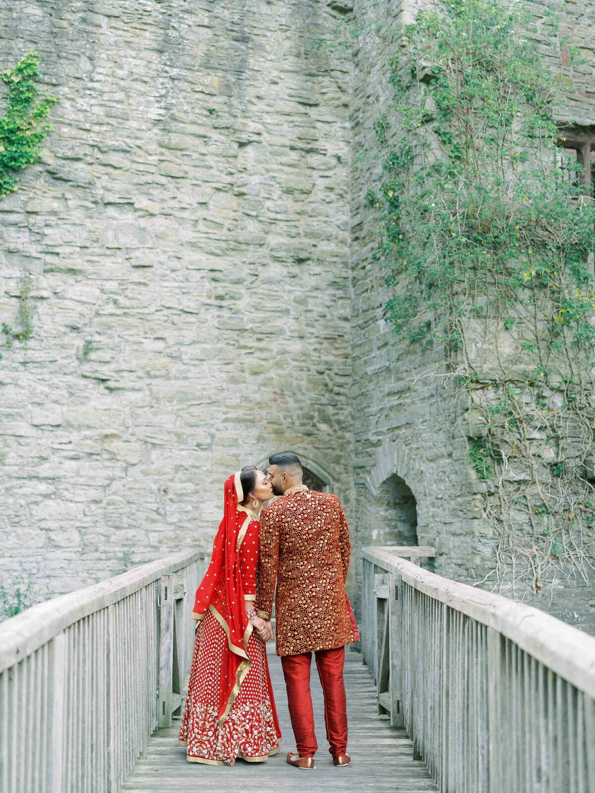 Ludlow Castle Wedding Photographer Sara Cooper Photography Websize-12
