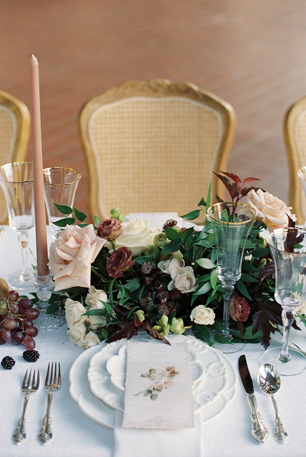 minted-photography-okanagan-kelowna-destination-wedding-photographer-wedding-hycroft-manor-27