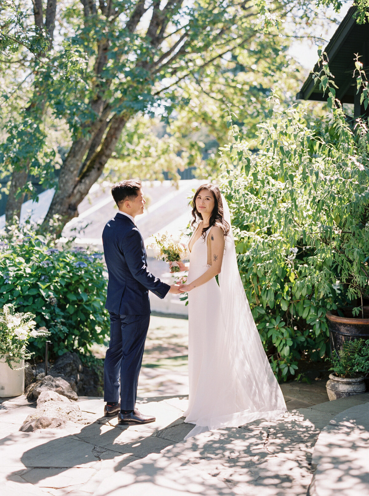 griffin-house-wedding-in-hood-river-oregon-by-the-tenneys-photographers-13