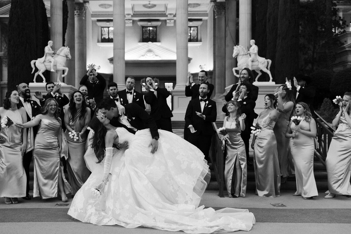 73riskyexposure_samantha-rydge_las-vegas-elopement-photography
