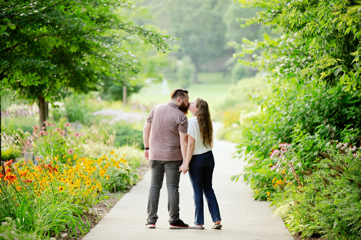6266-Engagement Photography Nicole Hollenkamp St Cloud MN Central MN
