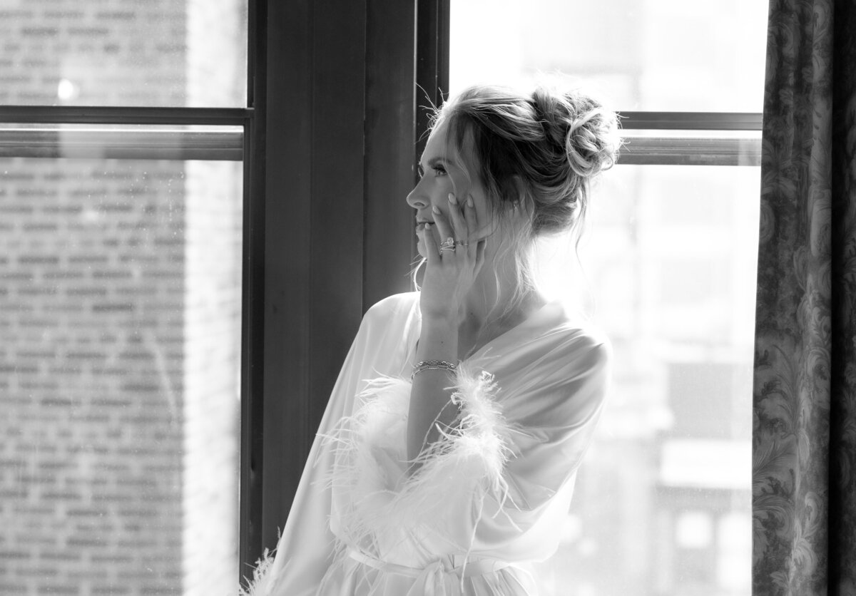 terrace-nyc-wedding-elegant-couple-45