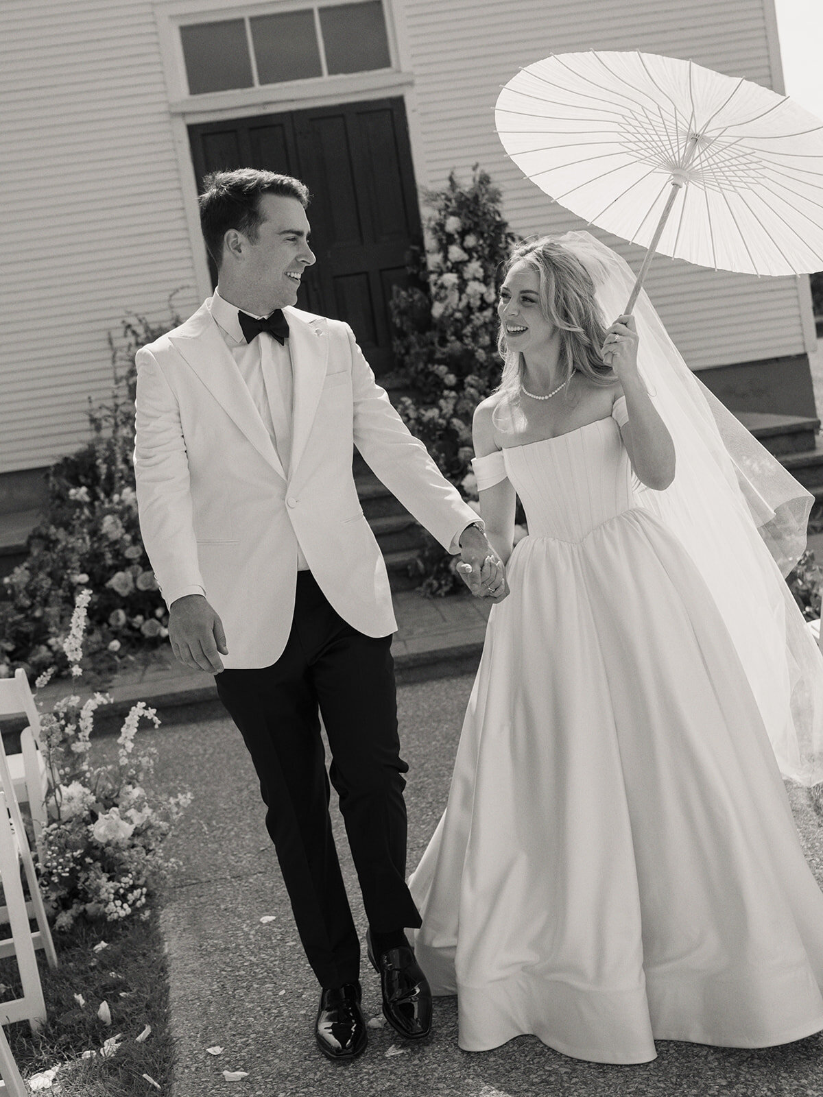 Sarah & Blake Sneak Peeks-163