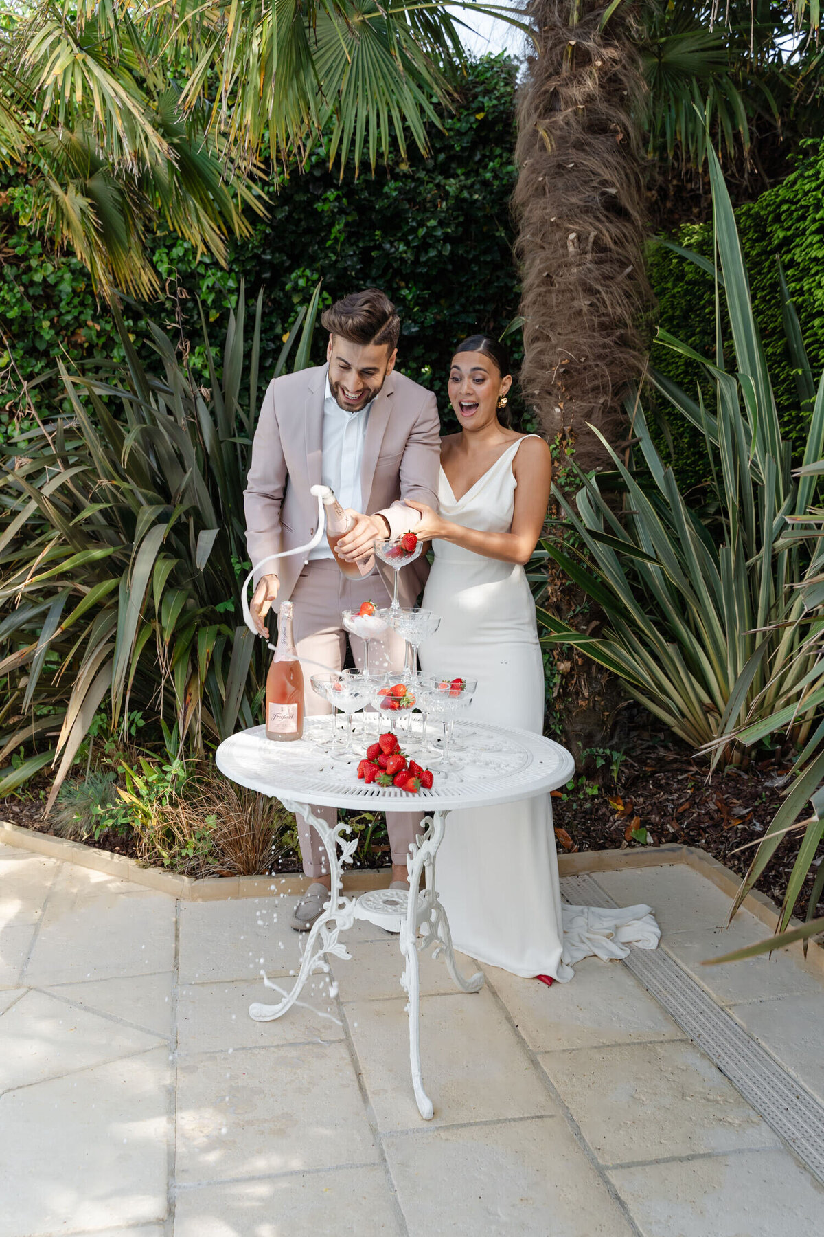 Wedding-Garden-Party-in-Normandy-Lea-Evrevin-Photographer-153