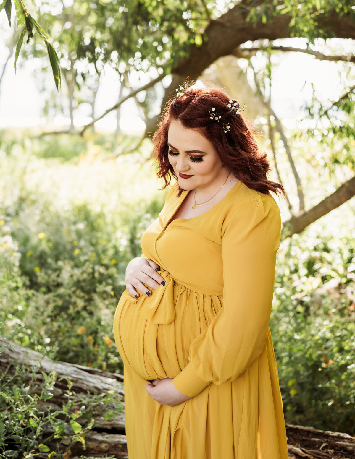 meadow maternity photo flowers ideas