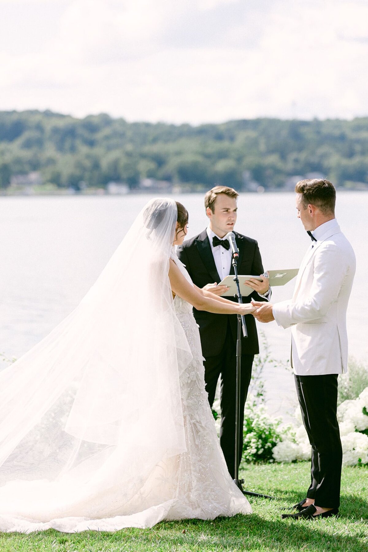 tented-wedding-12