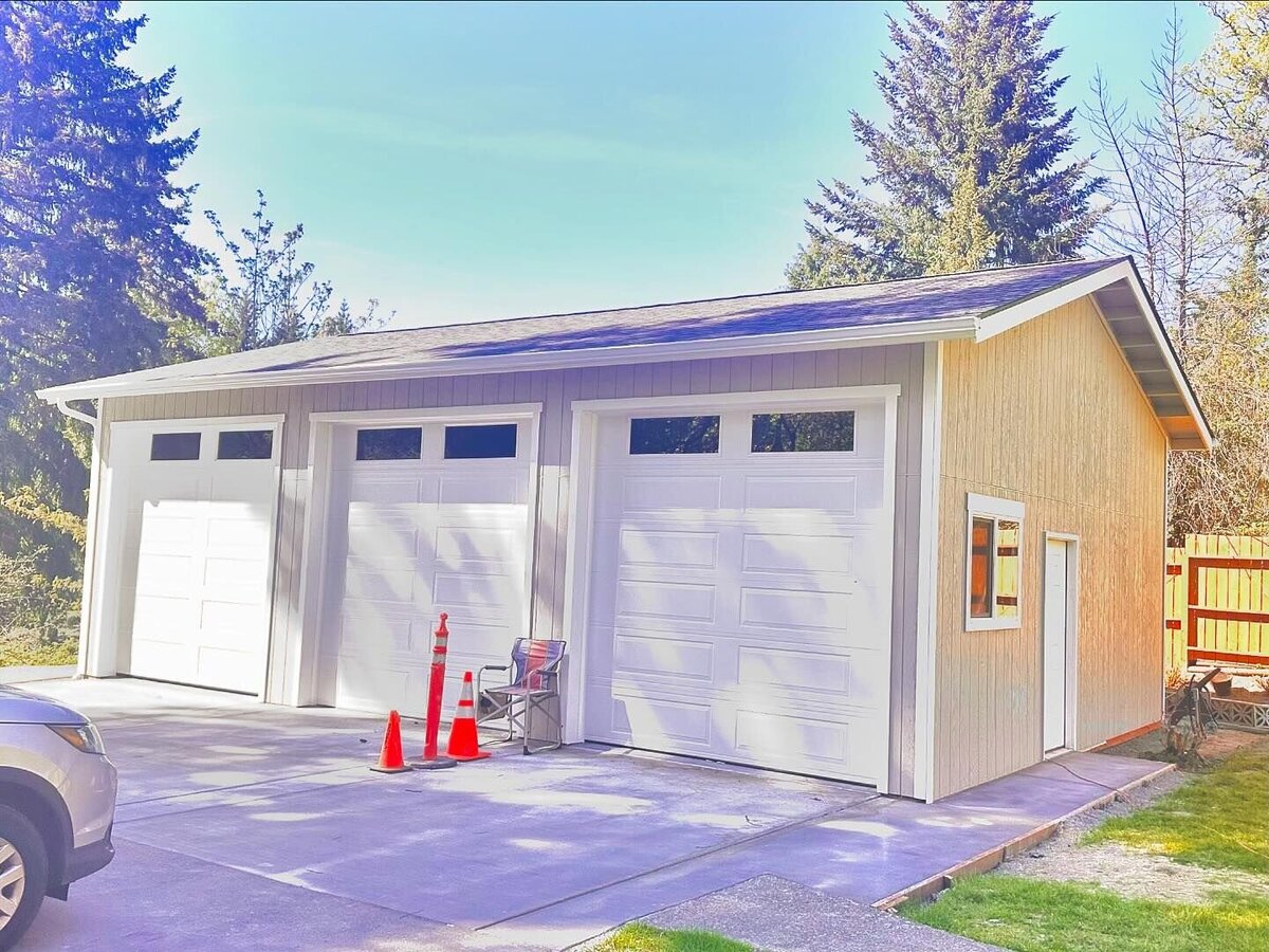 3 car garage built by Northwest Pole Structures