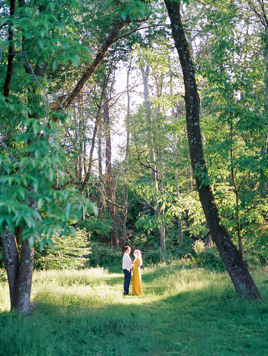 Samantha_Billy_Butterbee_Farm_Engagement_Session_Megan_Harris_Photography-14