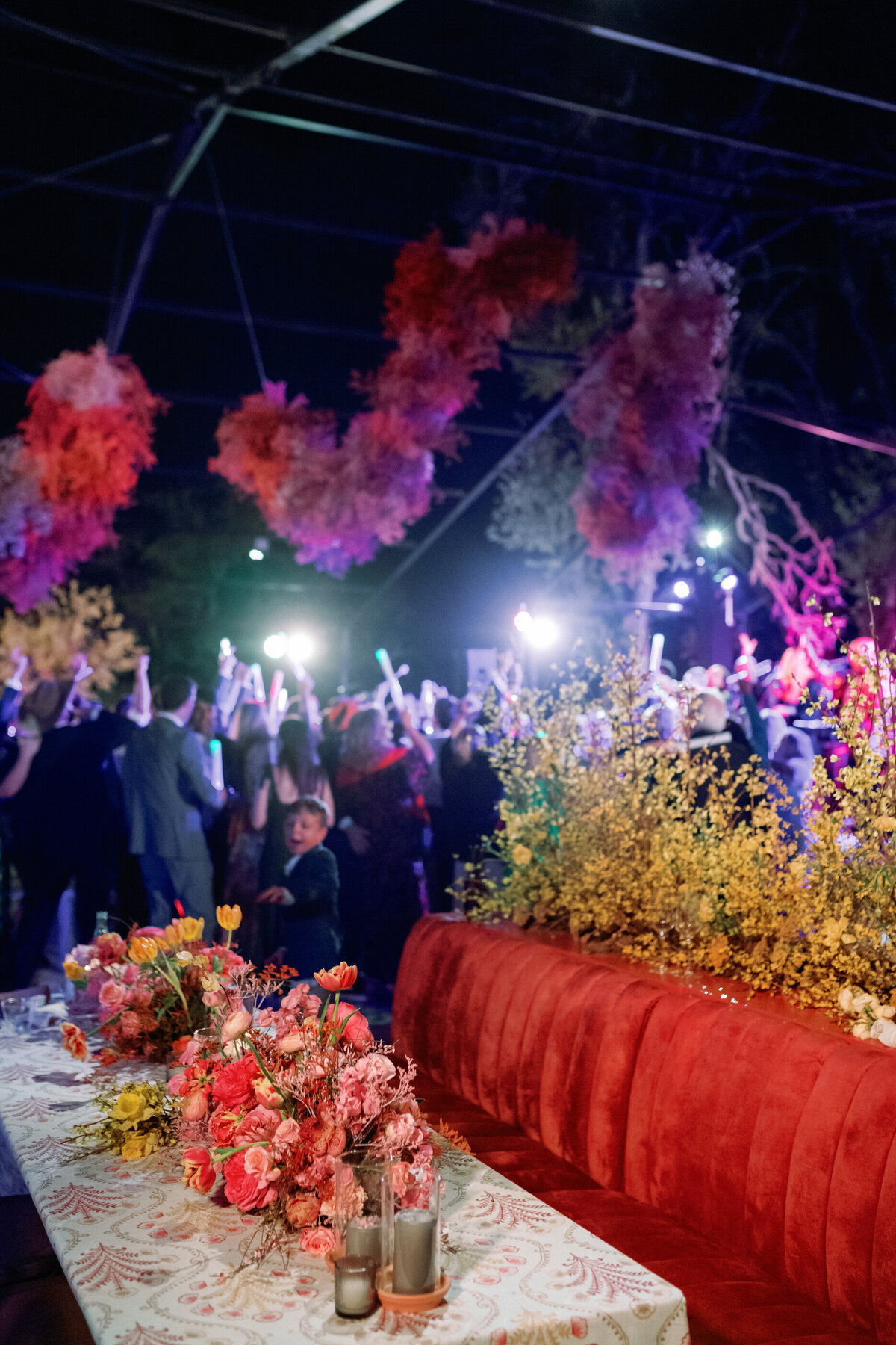 48-colorful-ranch-wedding-max-owens-design